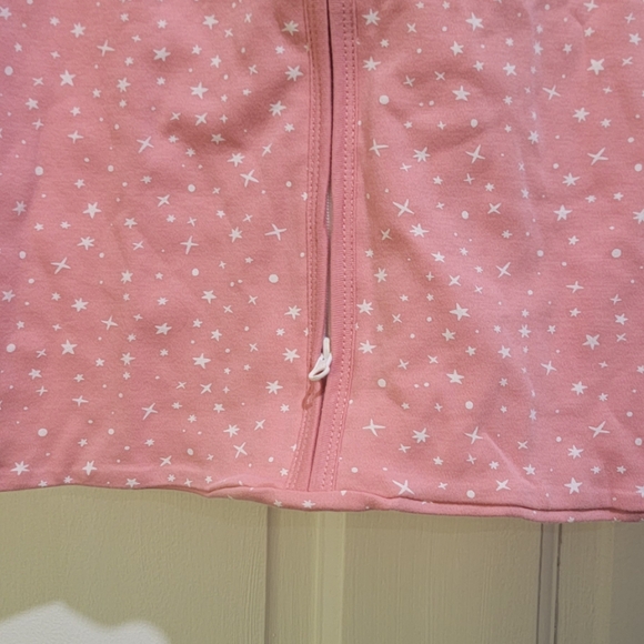 Unnivol Sleep Sack. Infant's size Small 0-6 months. 2 way zipper. Never Worn - Picture 4 of 5